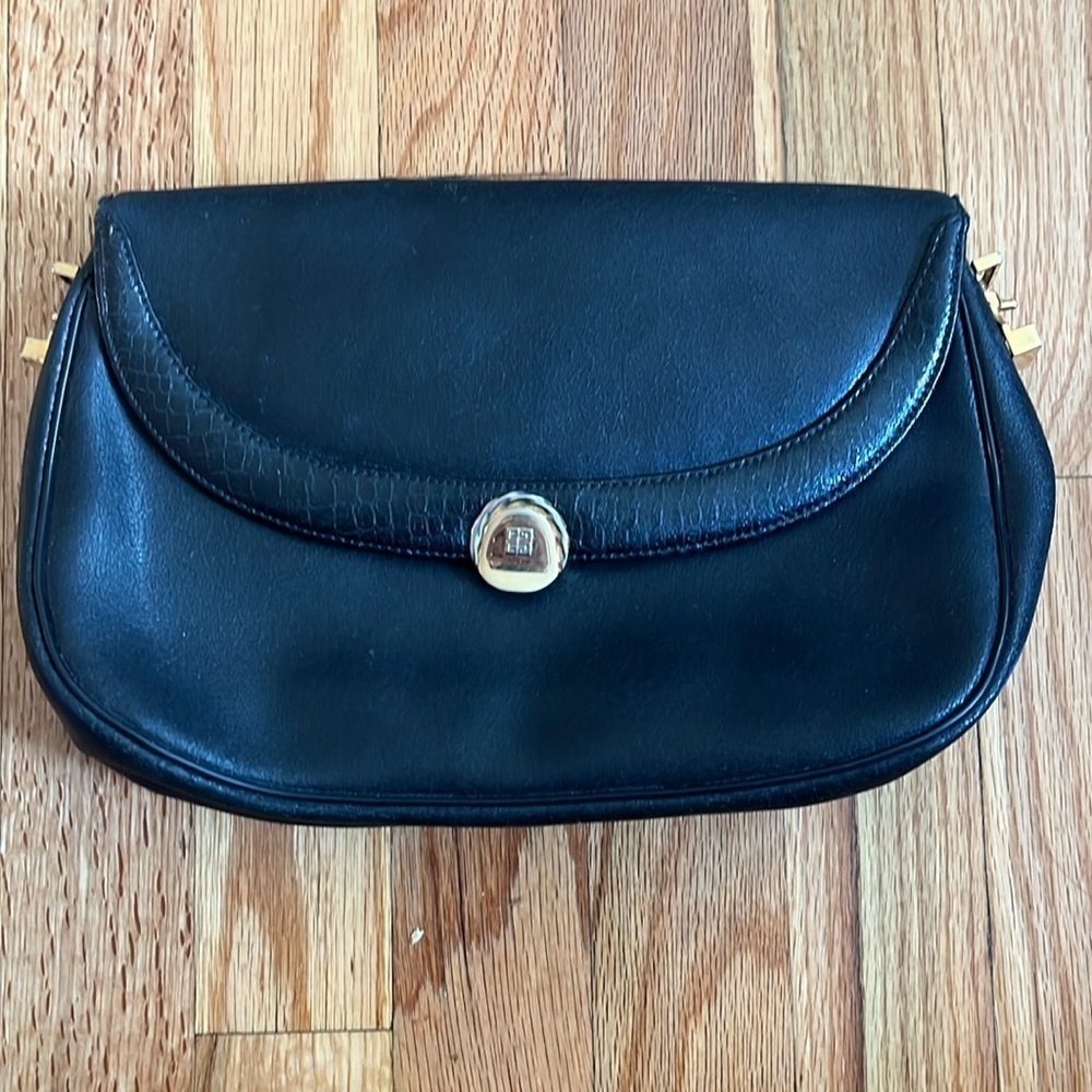 GIVENCHY VINTAGE black leather purse with gold hardware